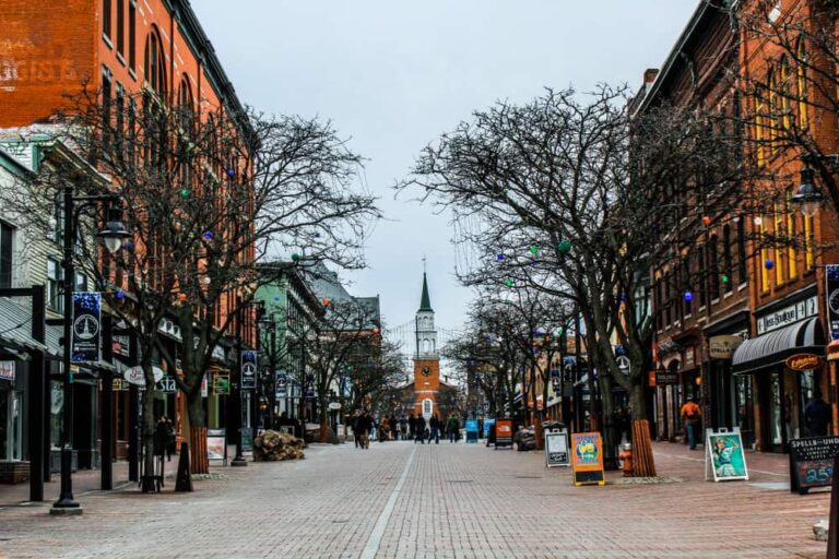 15 Towns Similar to Burlington, Vermont