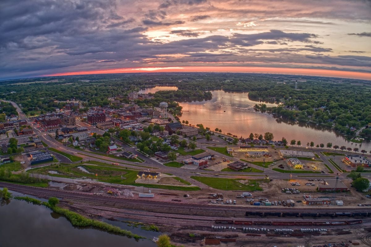 A town near a lake at Albert Lea, Minnesota.