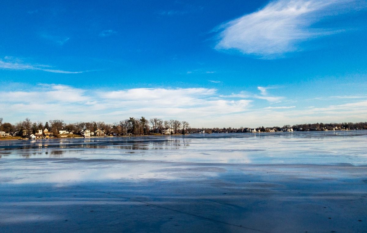 A town near a lake at Michigan.