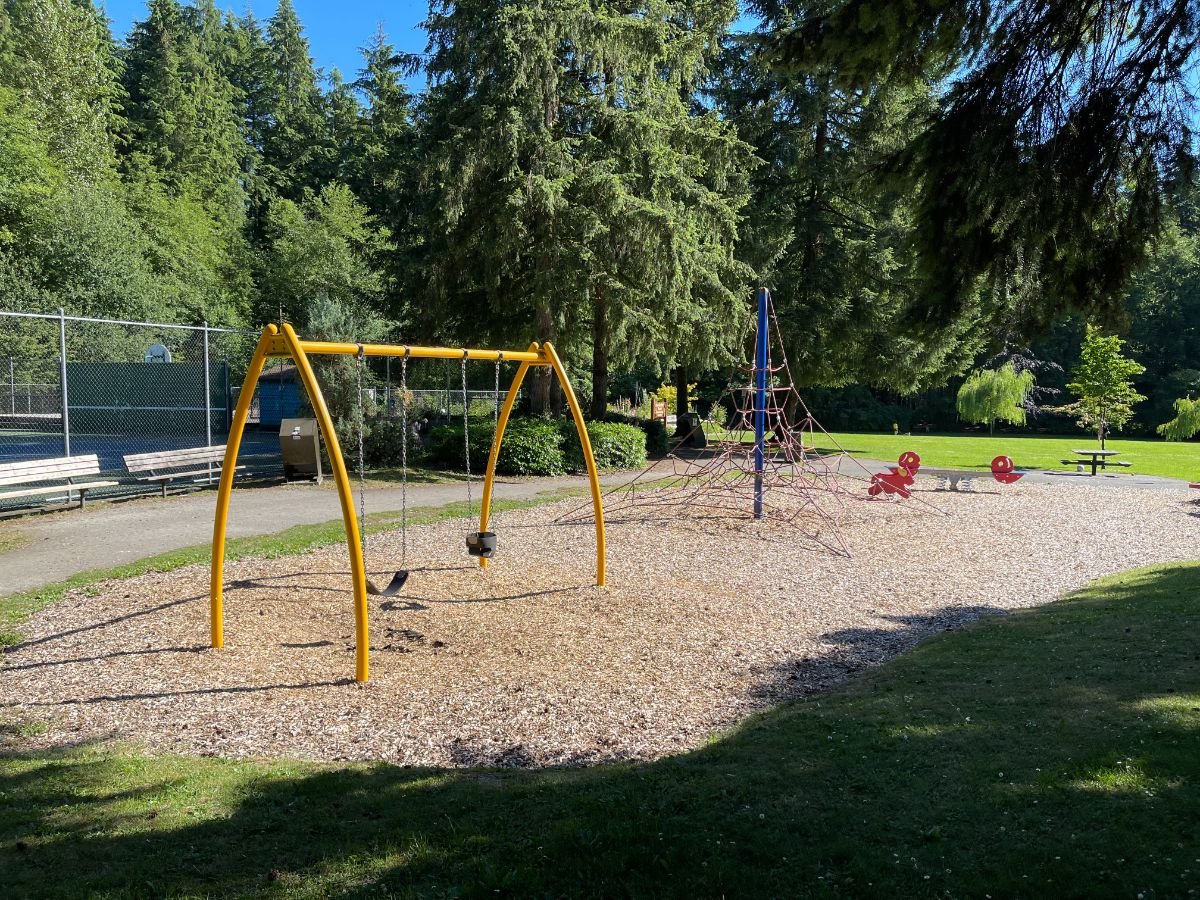 Garibaldi playground park swings and rope structure