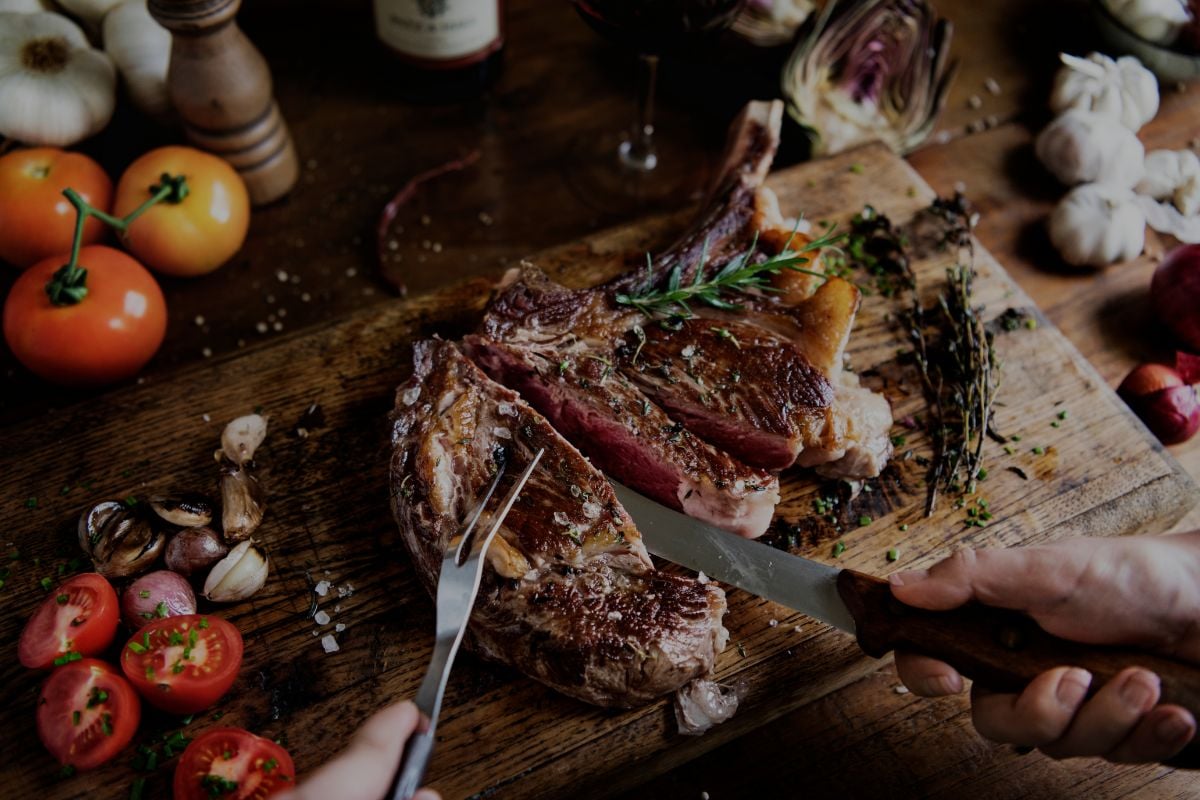 30 Underrated Steakhouses in Iowa That Serve Amazing Cuts You Need to Try