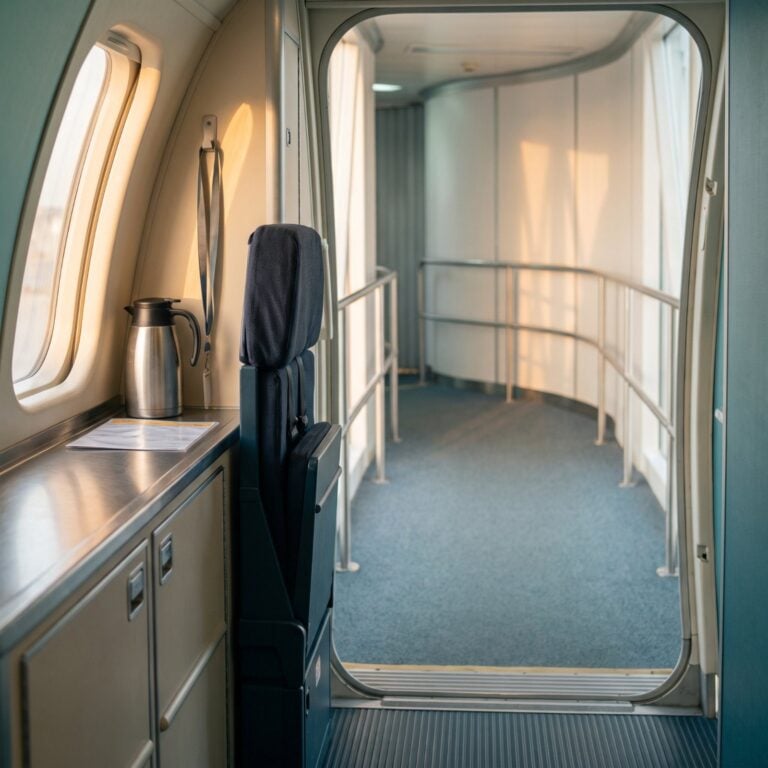29 Things Flight Attendants Notice About You Before You Even Sit Down
