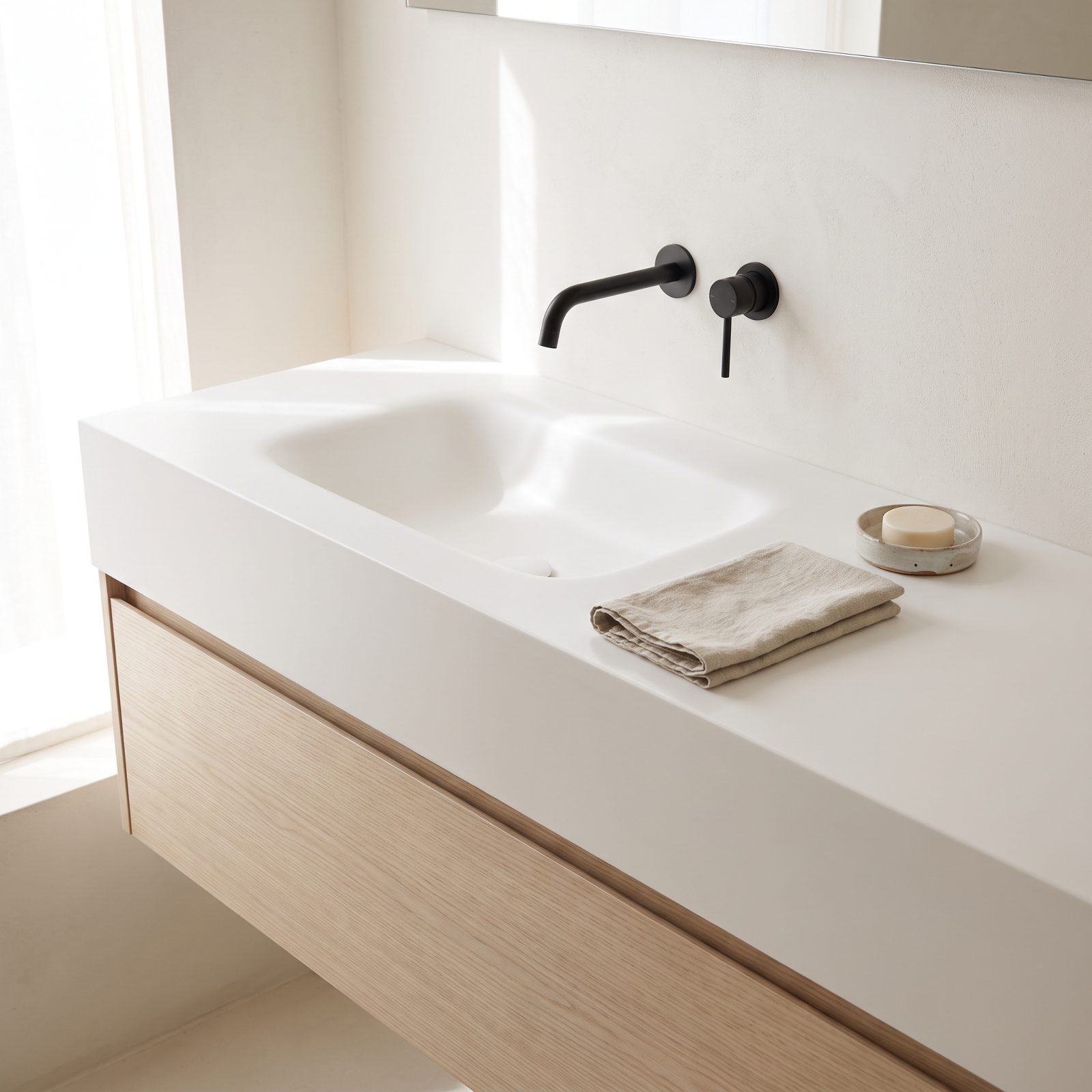 An Integrated Sink Wipes Out the Seams Entirely