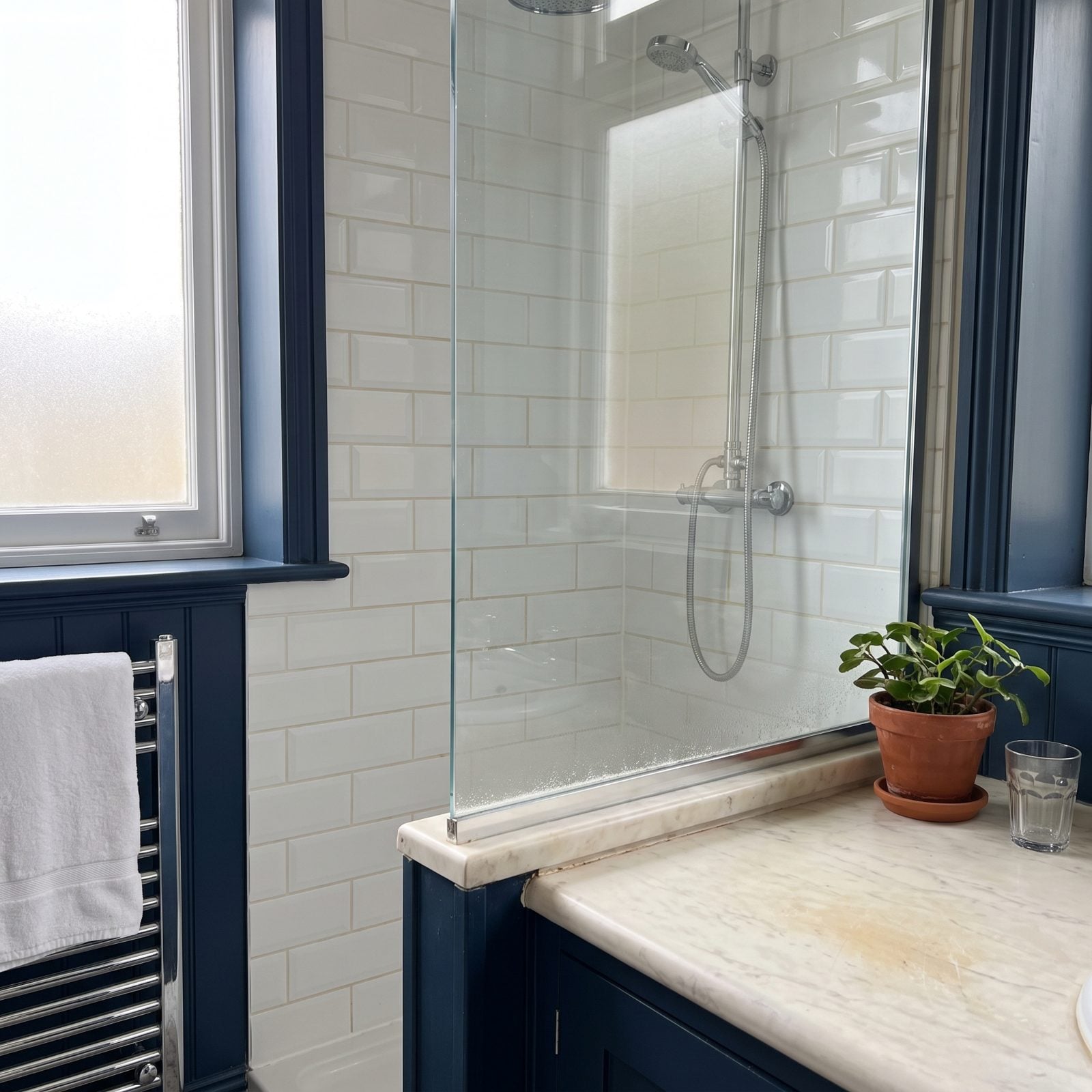 Multiple Guests Report Mold or Persistent Dampness